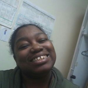 Meet your Posher, Dominique